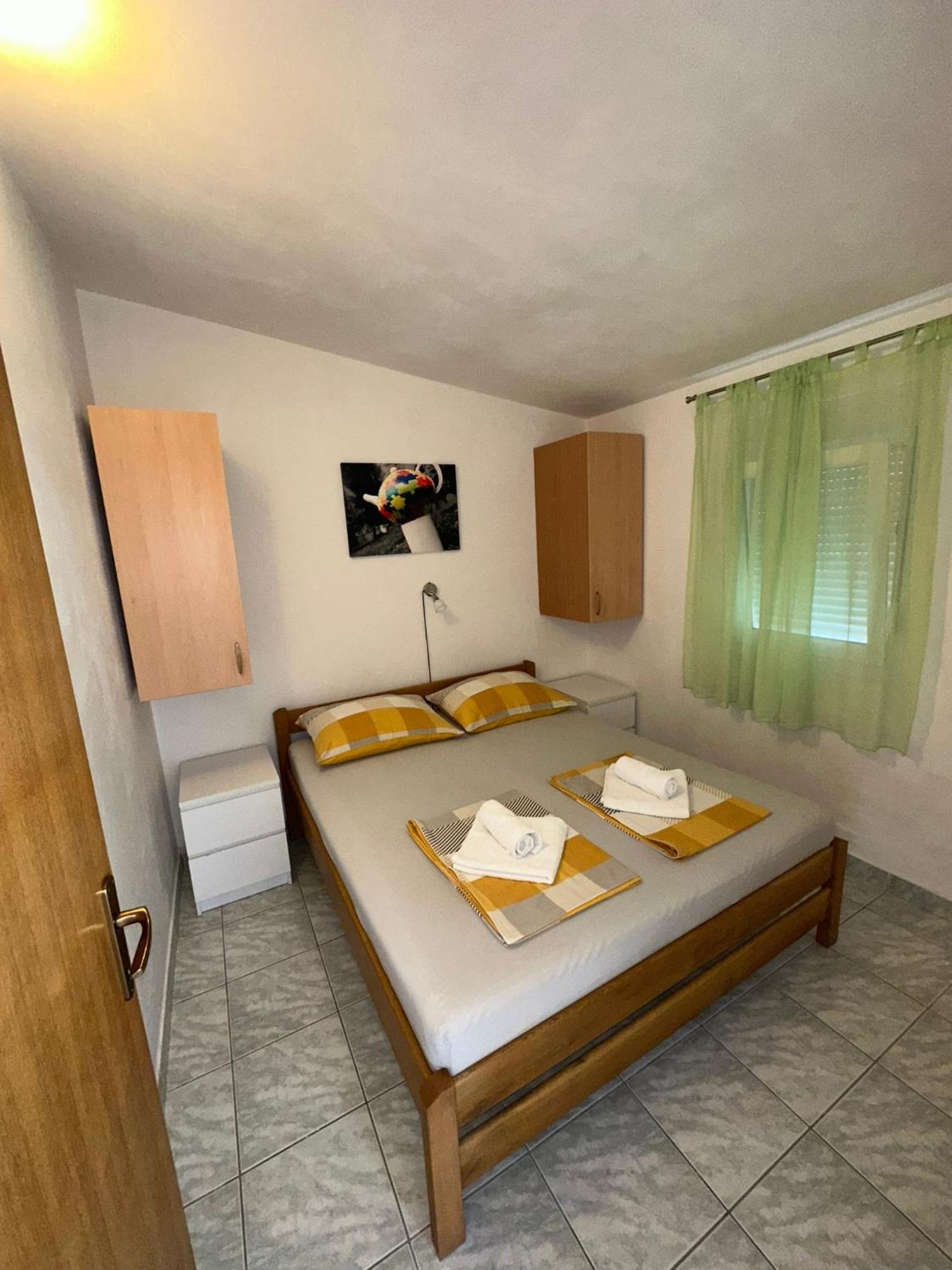 Apartmani Matovina ヴィル エクステリア 写真